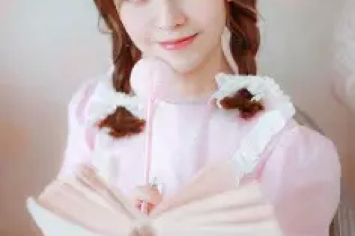 英皇演唱会三位“冻龄前辈”同台：70岁米雪C位独立周丽淇一人低调温碧霞携夫甜到出圈