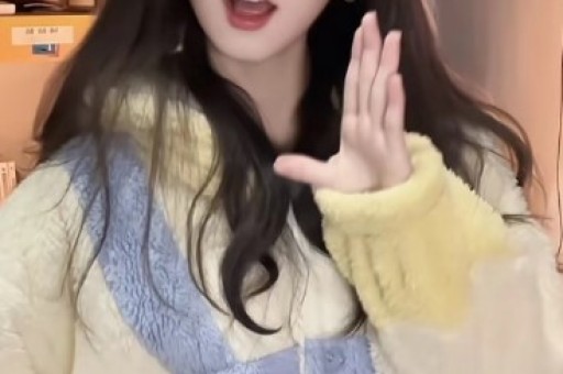 玩山姆托举梗妈妈被禁言30天前脚道歉后脚带货