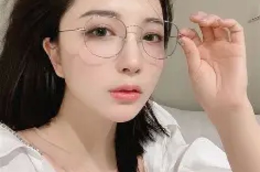 一天连爆三个劲爆大瓜女主播陪睡榜一歌手夫妻双双出轨刘浩存这事最让人意外
